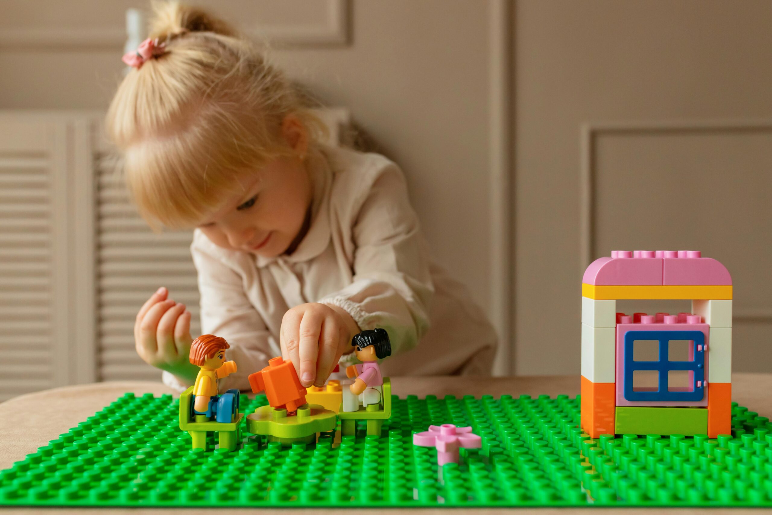 Read more about the article How LEGO Helps Build Confidence in Children